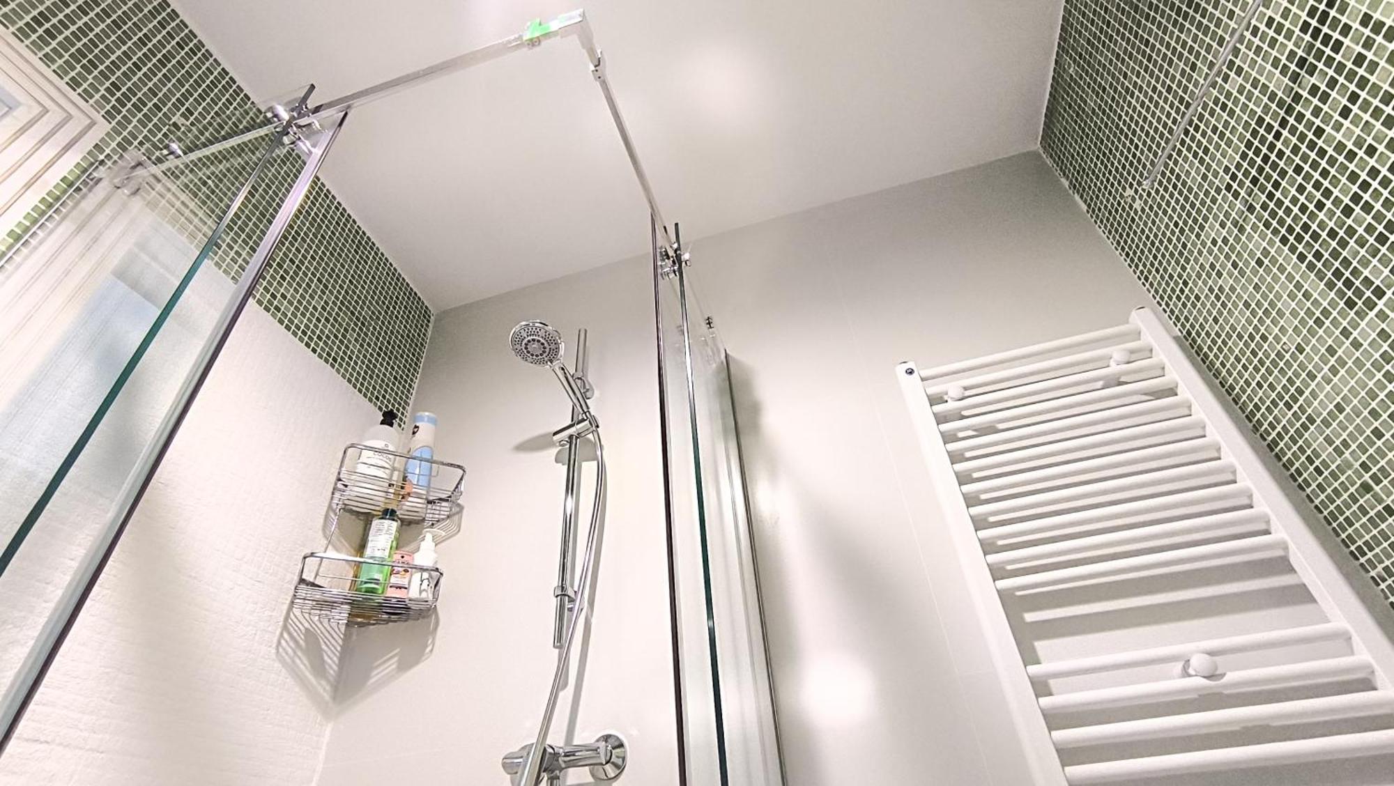 Комната С Двухместной Кроватью В Квартире С Общим Душем И Кухней, Double Room In A Guest Apartment, Camera La Cheie In Apartament Cu Dus Si Bucatarie Comuna Chisinau Exterior photo